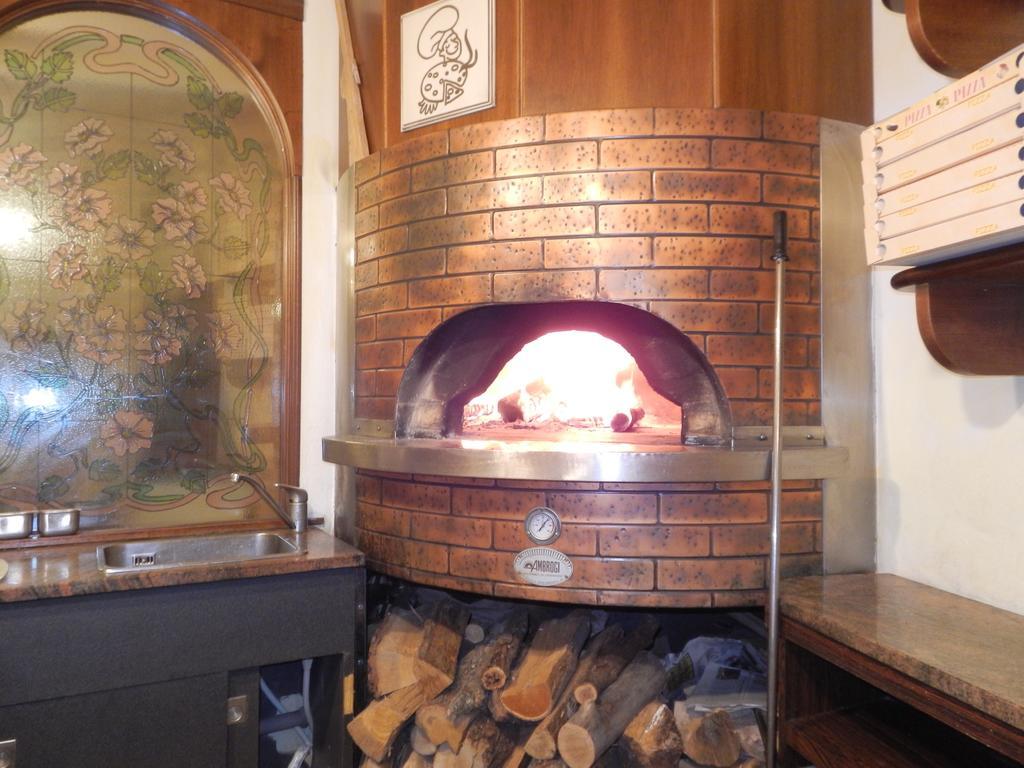 Godiasco Risthotel Pizzeria Italia المظهر الخارجي الصورة